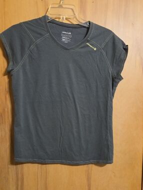 Merrill Size Medium T-shirt